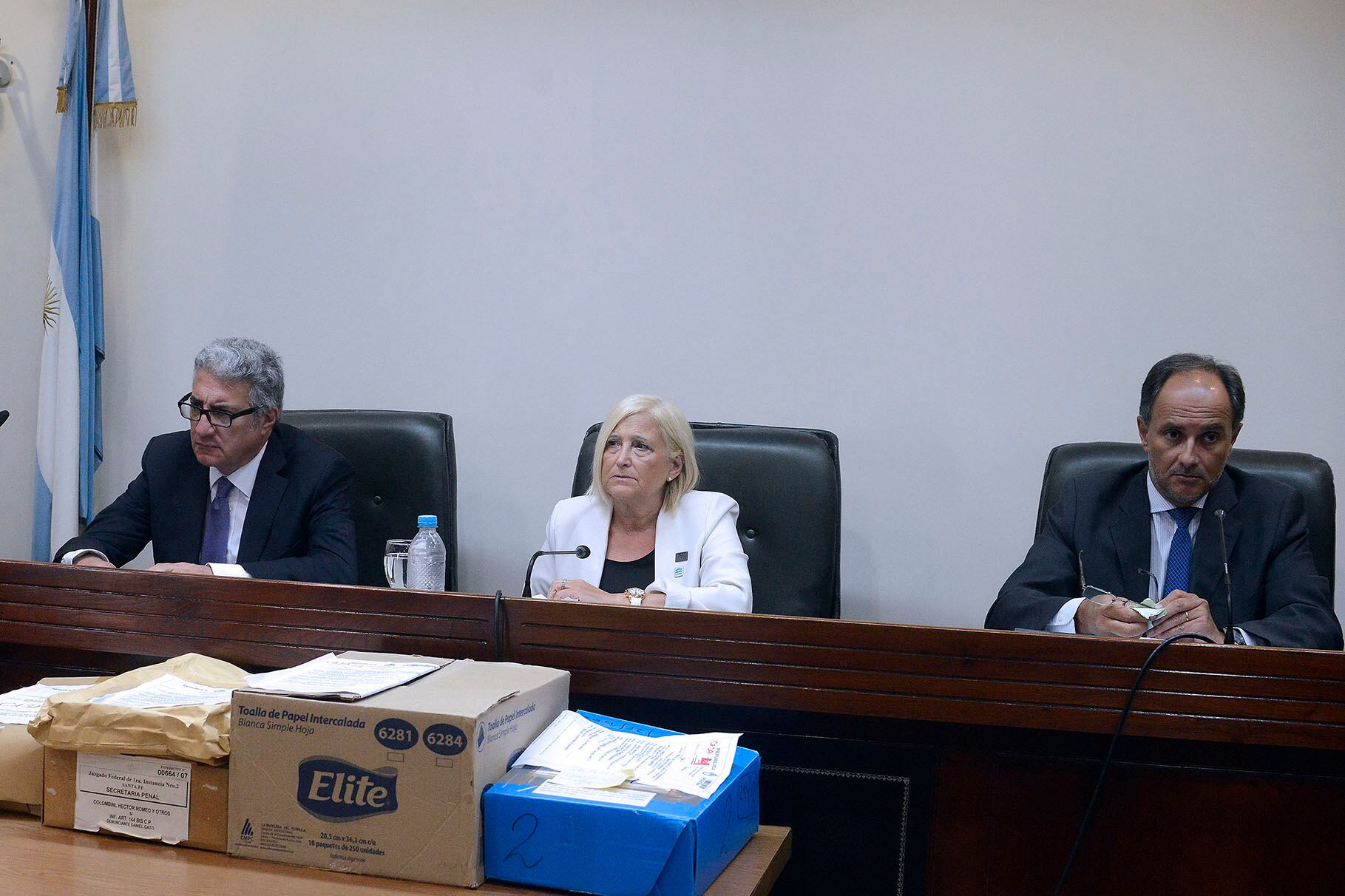 Omar Digerónimo, Beatriz Caballero de Barabani y Ricardo Vásquez, los miembros del tribunal.