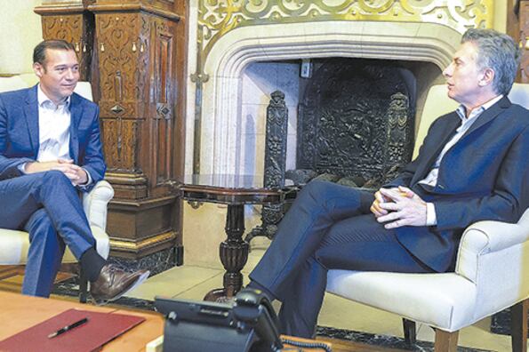 Macri quiere apuntar al crecimiento de Vaca Muerta, pero sus compromisos con el FMI se lo impiden.