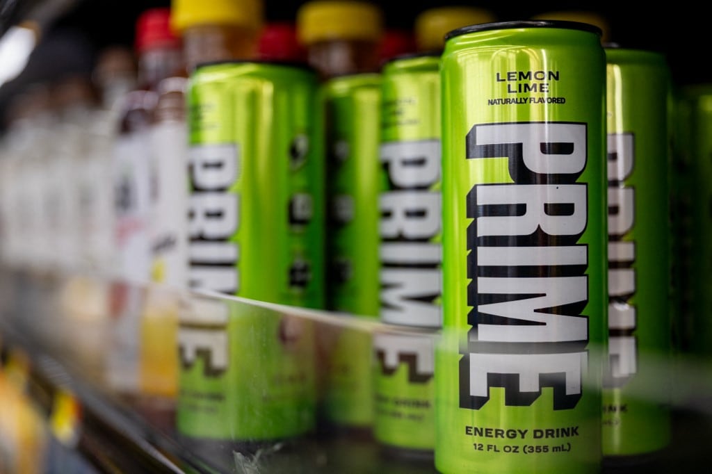 Prime Energy, la peligrosa gaseosa con niveles extremadamente altos de cafeína que promociona el youtuber estadounidense Logan Paul.