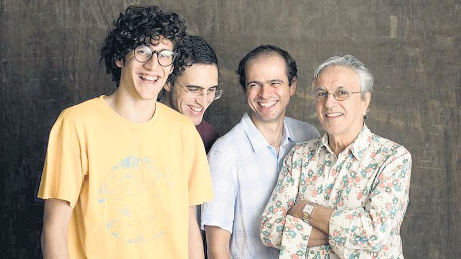 Tom, Zeca, Moreno y Caetano Veloso