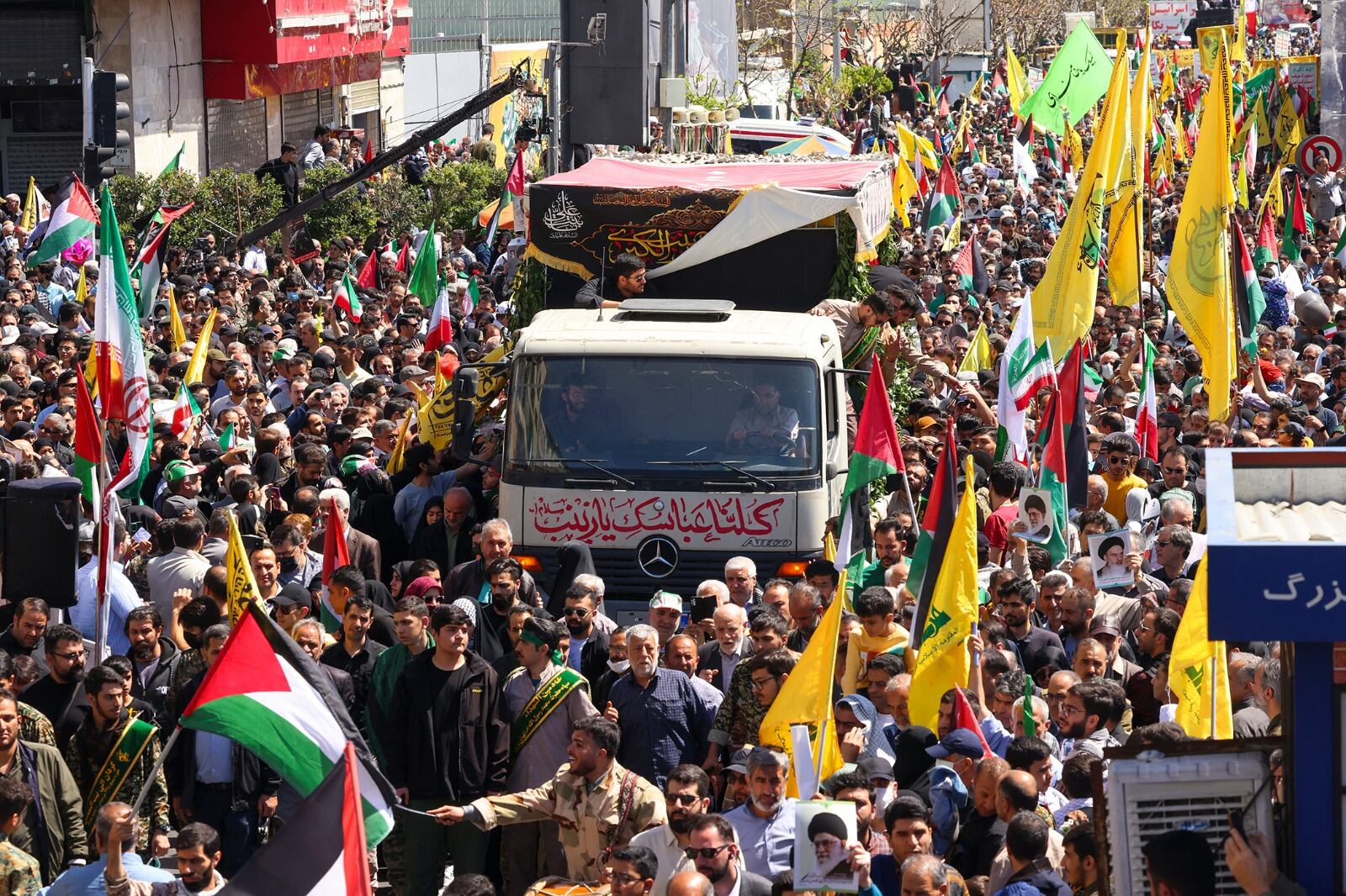 El funeral de los Guardias Revolucionarios en Teherán.