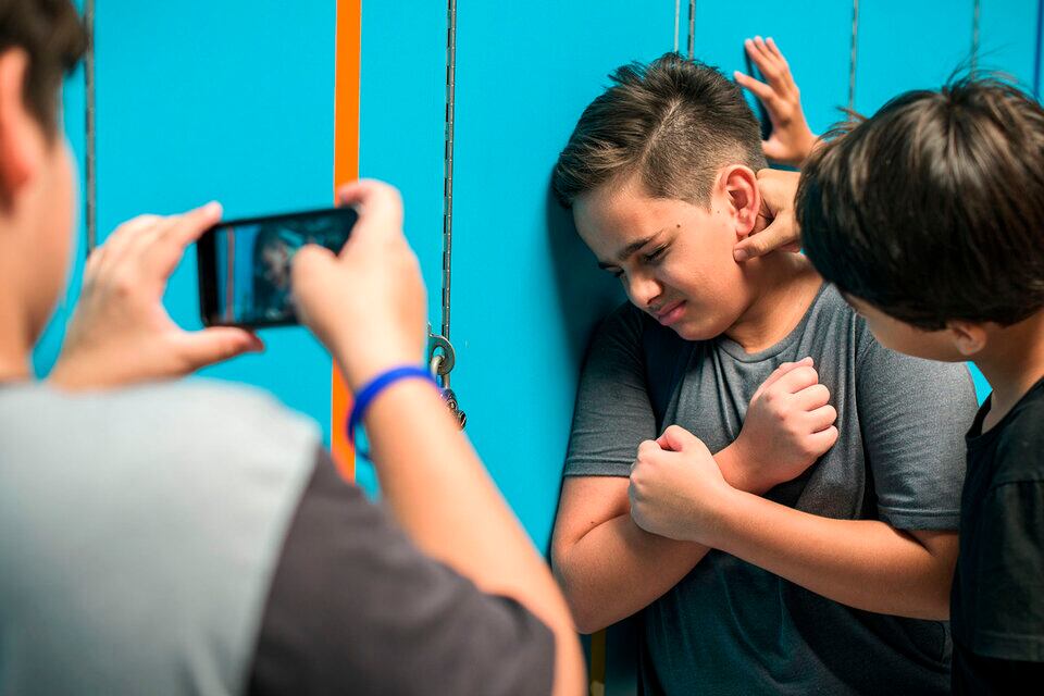 El fallo establece también tratamiento psicológico para la víctima de bullying y los tres agresores. (Foto ilustración)