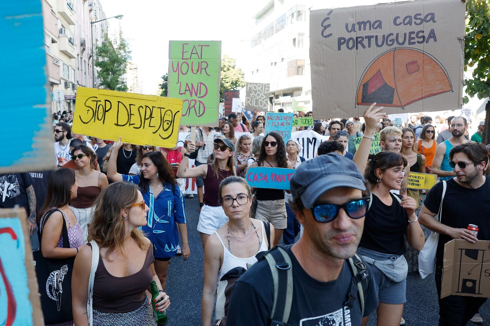 Protesta en Lisboa por la crisis habitacional. 