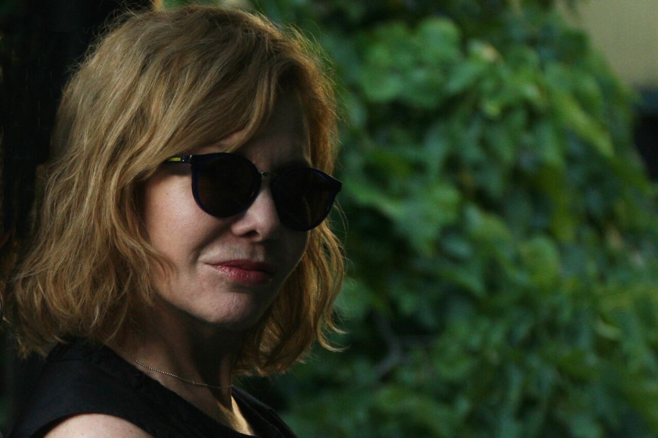 "Mi personaje es sobreprotector, crédulo, pero fue formada así", dice Roth. 