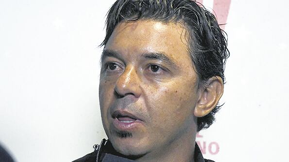 Gallardo, el DT, prefiere evaluar y esperar en materia de refuerzos.