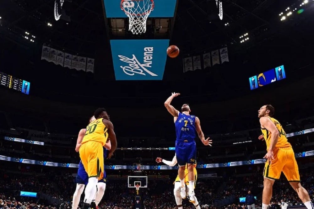 Campazzo llegó a 100 partidos en la NBA