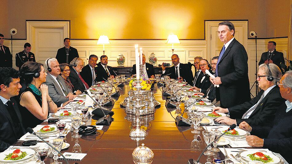 “Lo que siempre soñé fue liberar a Brasil de la ideología nefasta de izquierda”, dijo Bolsonaro ante referentes de la ultraderecha.