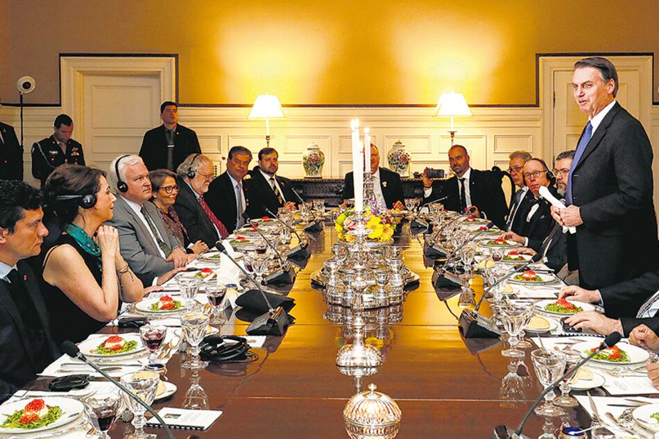 “Lo que siempre soñé fue liberar a Brasil de la ideología nefasta de izquierda”, dijo Bolsonaro ante referentes de la ultraderecha.