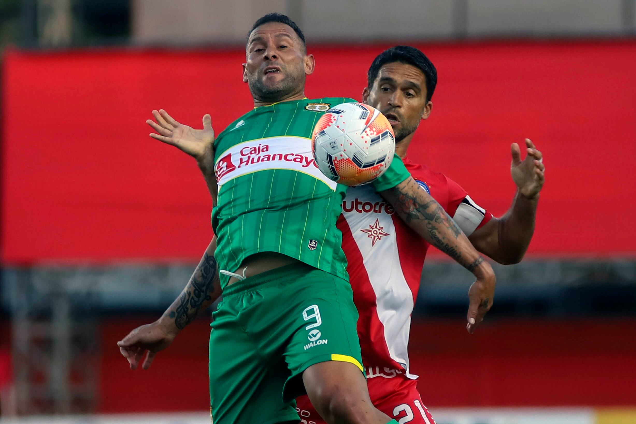 Argentinos Juniors igualó con Sport Huancayo en La Paternal.