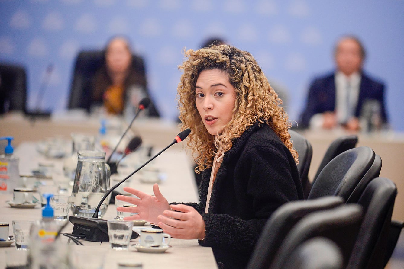 Lourdes Arrieta fue la única en hacerse presente; el resto presentó apenas un escrito. 