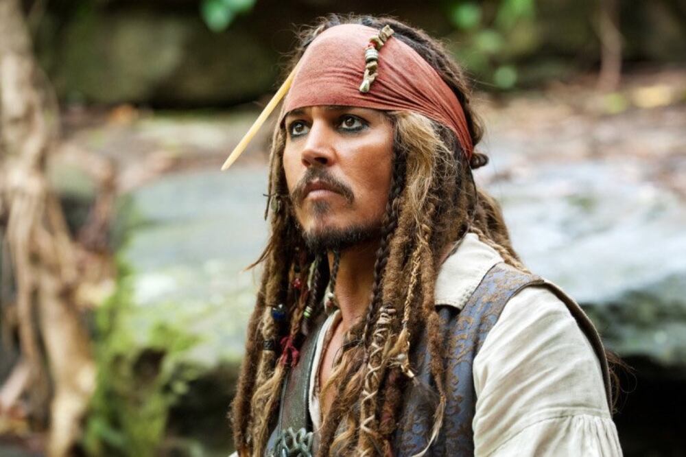 El Capitán Jack Sparrow, interpretado por Johnny Depp, se convirtió en un ícono mundial.