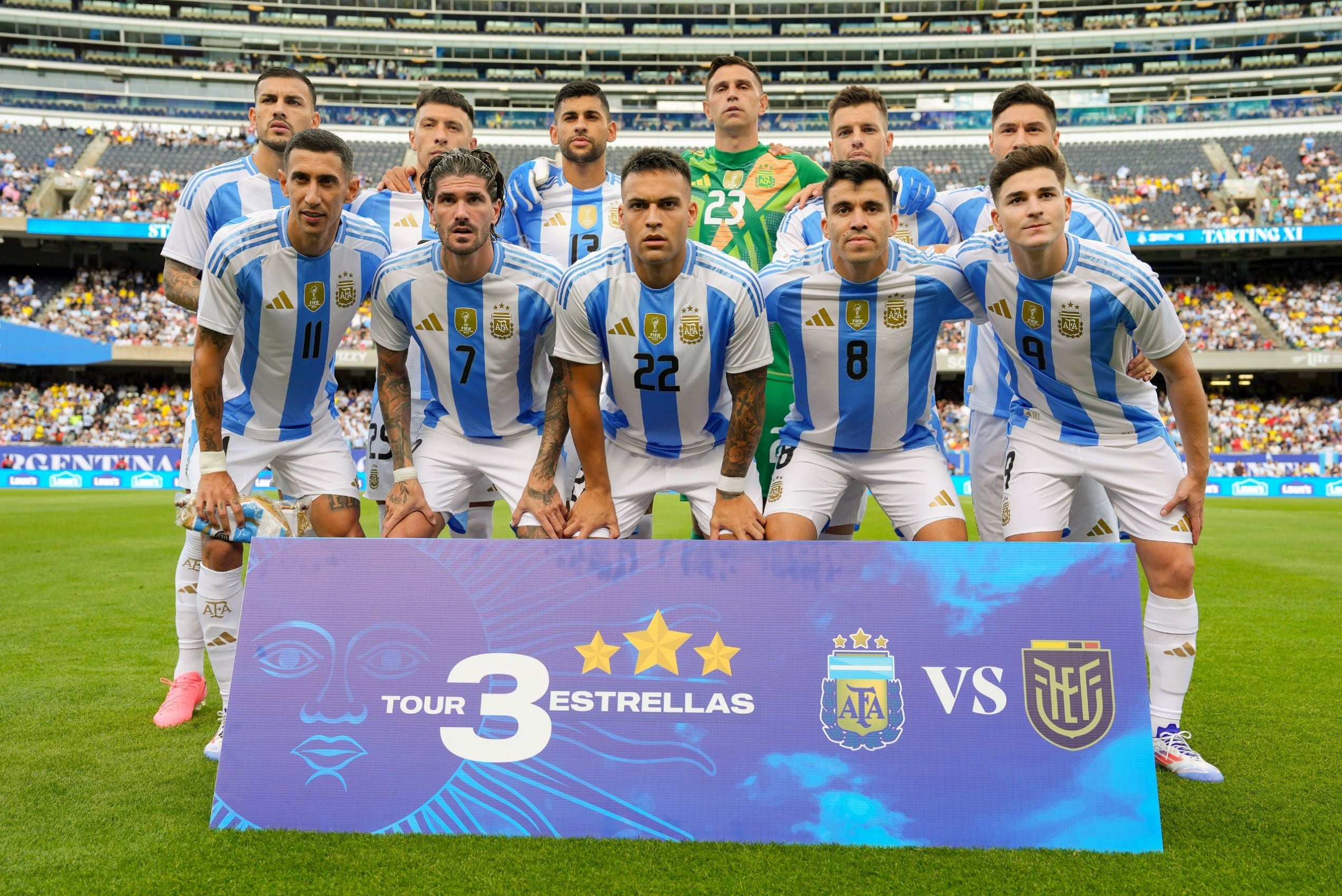 El once inicial en el último choque ante Ecuador. Imagen X: @Argentina.