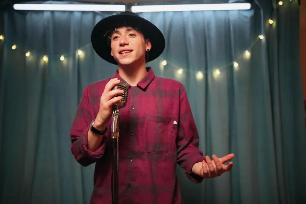 Después de resolver el entuerto con Big Ligas, el cantante cordobés Paulo Londra volvió a sacar música nueva con dos videoclips