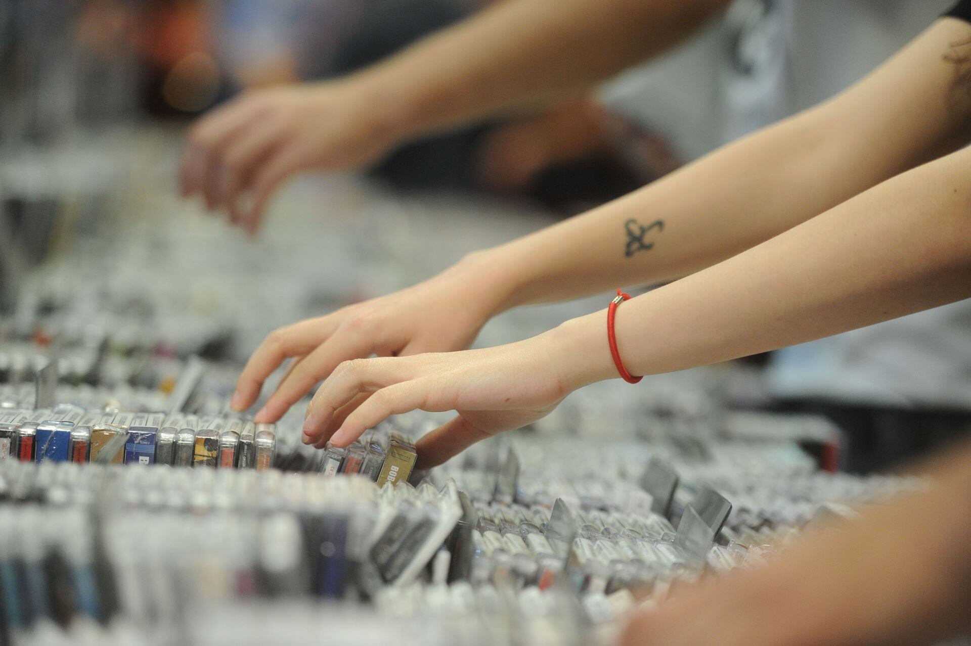 Cada uno de los circuitos ofrecerá descuentos especiales en vinilos y CD's, y promociones en tiendas físicas y en línea en todos los locales adheridos.