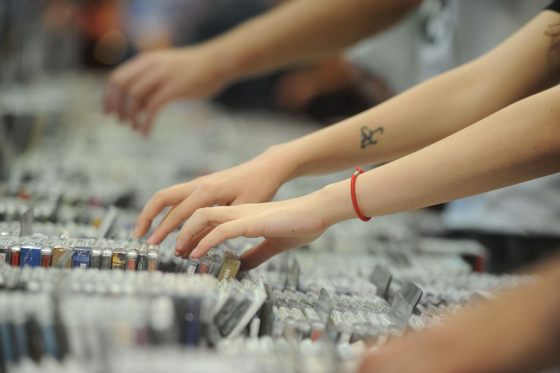 Cada uno de los circuitos ofrecerá descuentos especiales en vinilos y CD's, y promociones en tiendas físicas y en línea en todos los locales adheridos.