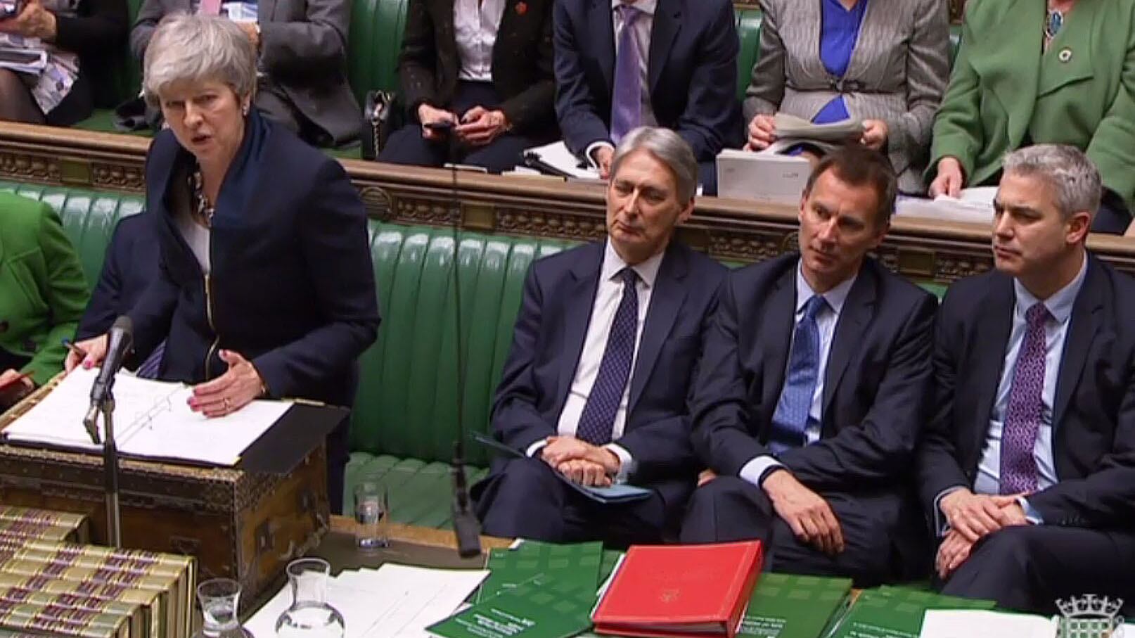 Las concesiones que hace May son intentos por generar consensos ante la rebelión interna.