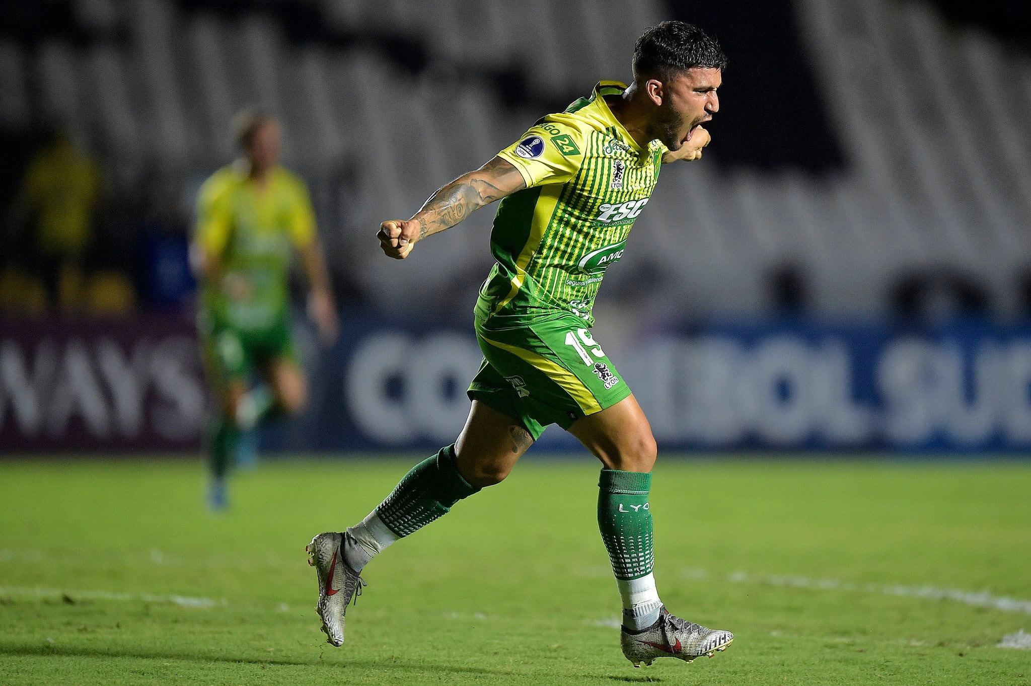 Gabriel Hachen festeja el 1-0 en Río de Janeiro