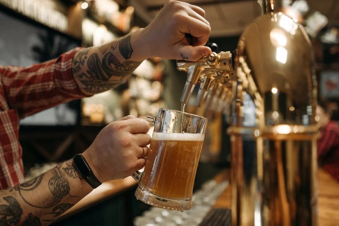 Cayó un 30 por ciento el consumo de cerveza artesanal en Argentina - Página|12
