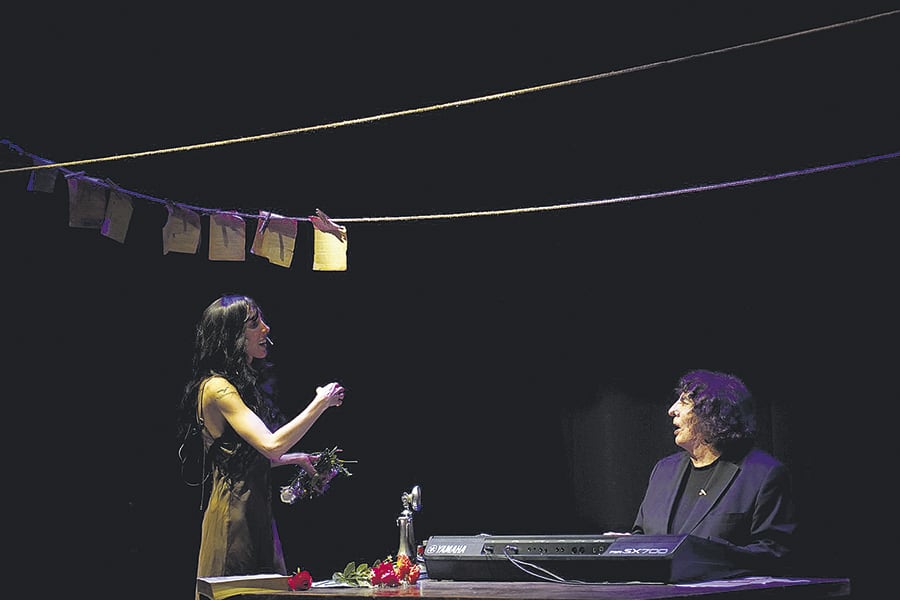 Alejandro Dolina y Cora Barengo en una obra que conjuga poesías y músicas. 