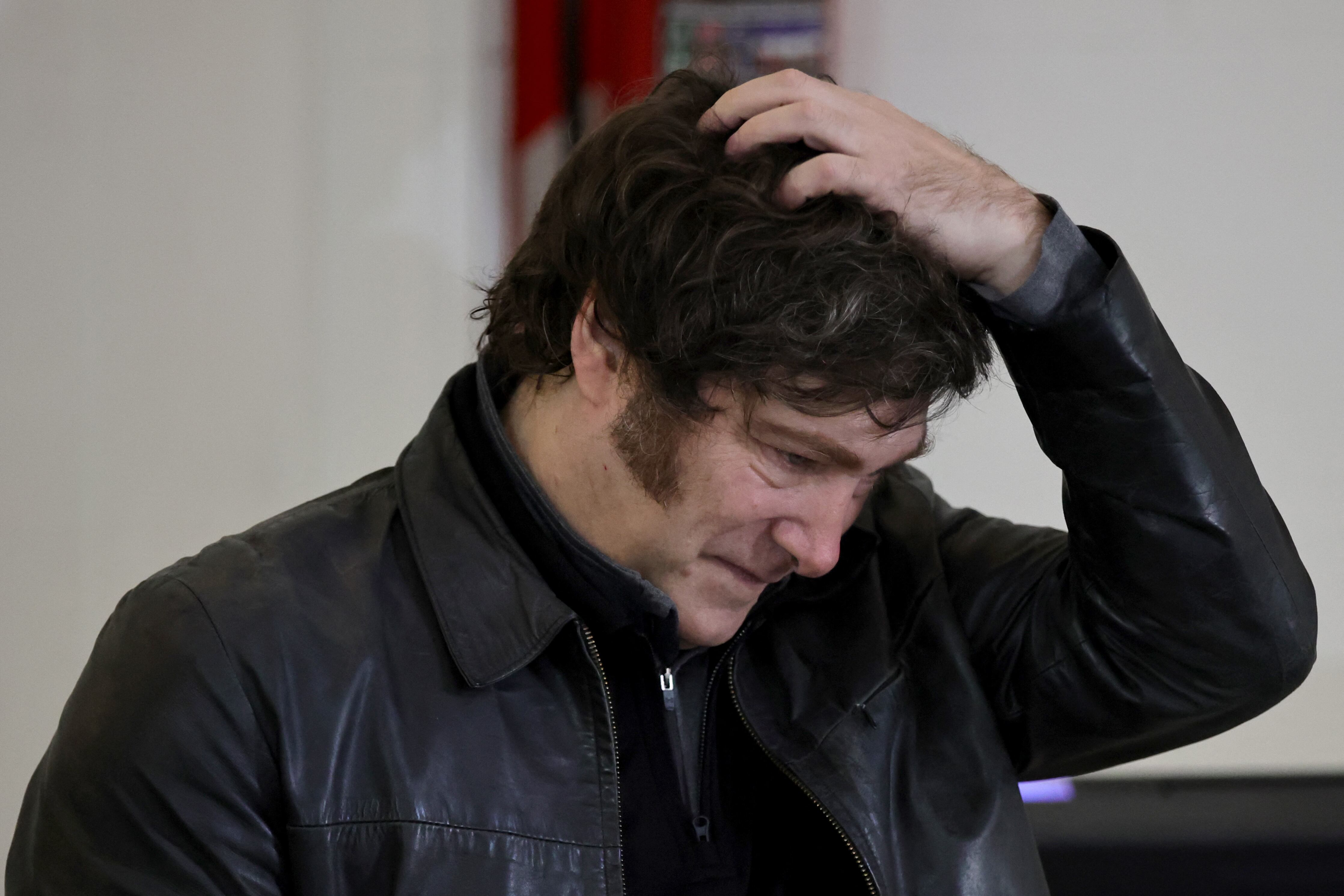 Dolores de cabeza para Javier Milei