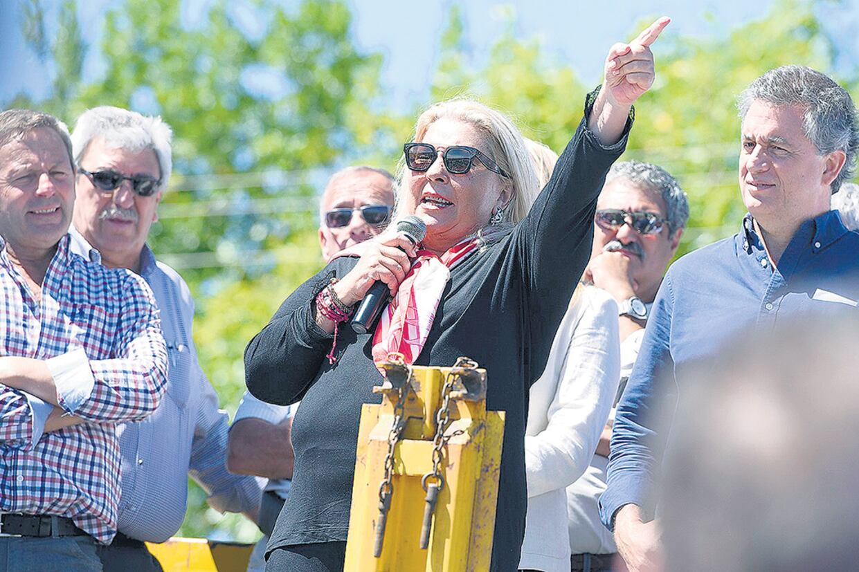 Predominaron las críticas al kirchnerismo y Carrió calificó a Moyano como “el peor criminal de la Argentina”.