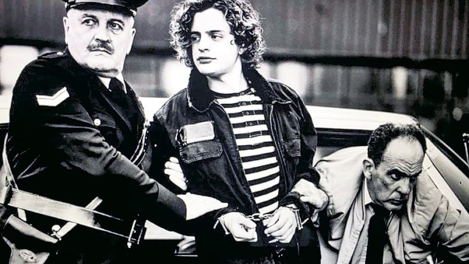 El Angel retrata la historia de Carlos Robledo Puch, el asesino serial más famoso de la Argentina.