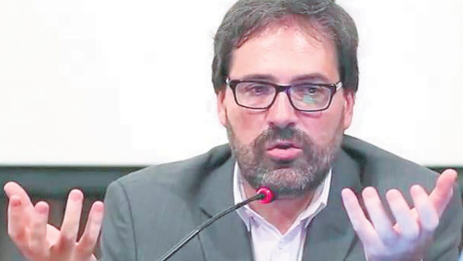 El subsecretario de Energía Nuclear, Julián Gadano, es señalado como uno de los responsables del fracaso.