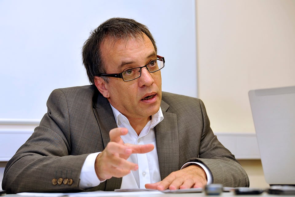 El criminólogo Enrique Font apunta la necesidad de una fuerte decisión política.