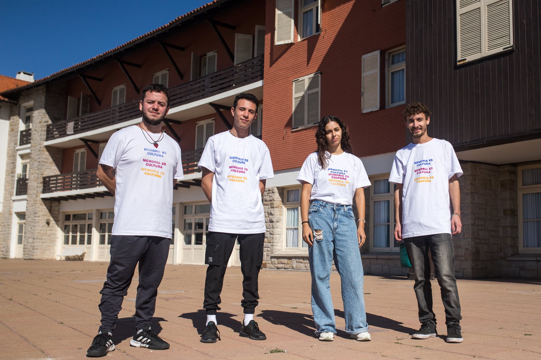 Un grupo de nietos y nietas de desaparecidos.