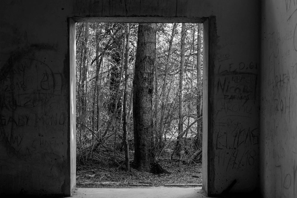 Interior Laboratorio en la Isla Huemul, fotografiado por Pablo Cabado