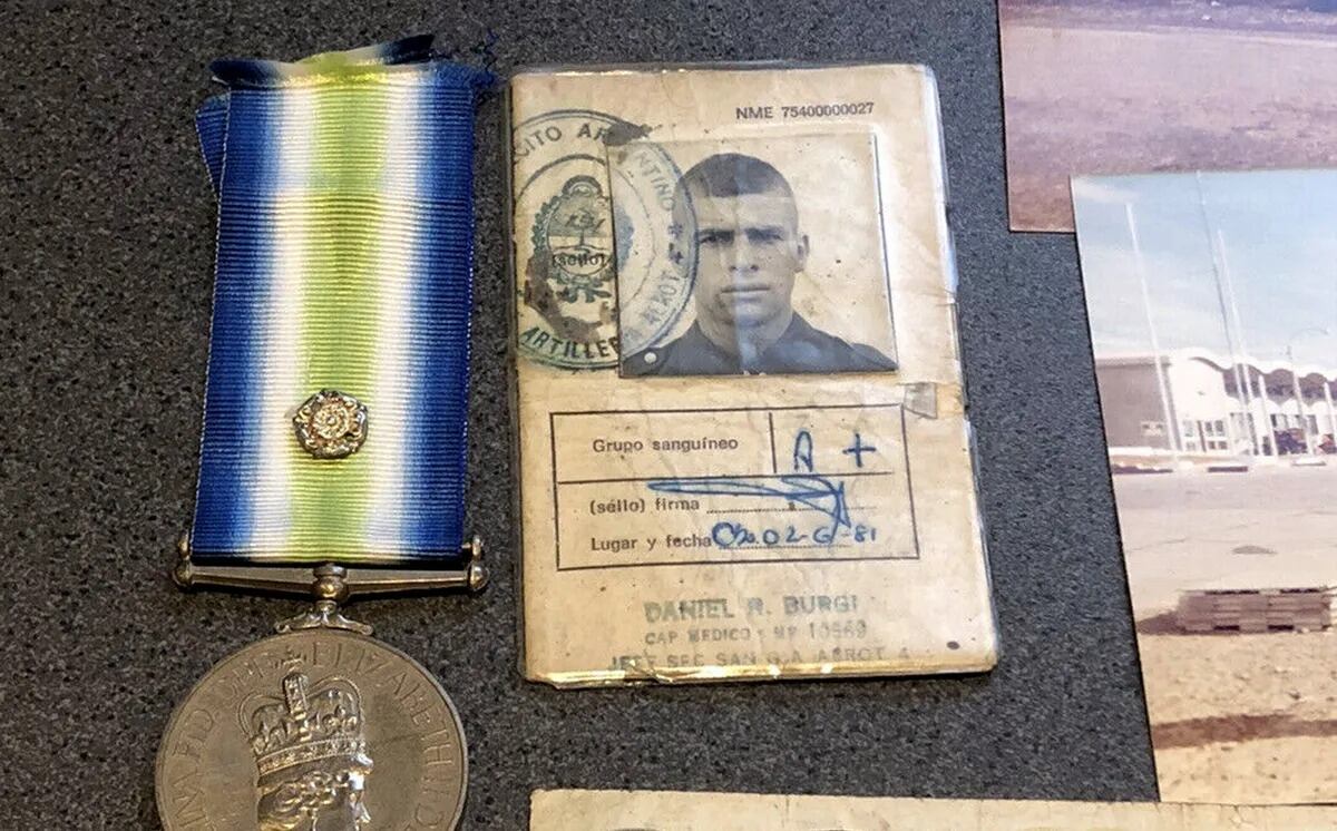 Parte del material encontrado en la casa del coleccionista en Gran Bretaña.