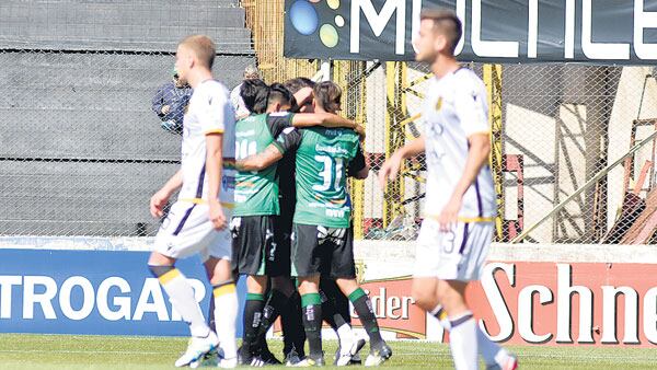 Ardente festeja el primero de los dos penales.