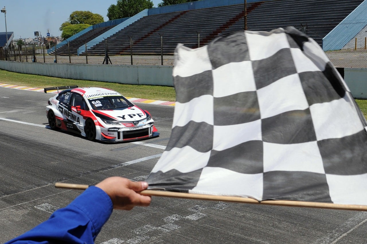 Julán Santero se encuentra tercero en el campeonato de pilotos.