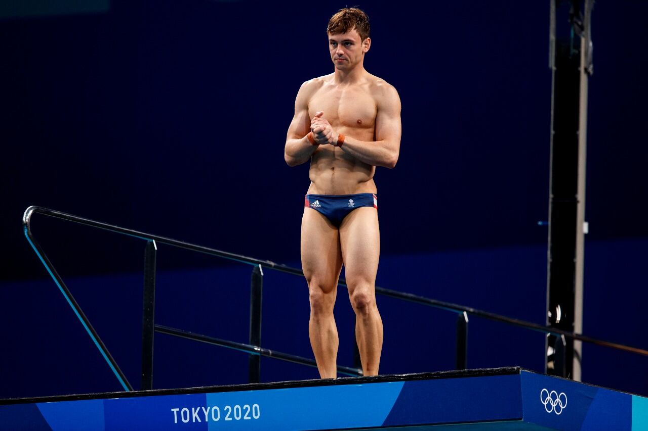 Tom Daley, el británico que ganó medalla en salto en los Juegos Olímpicos, declaró que se siente "orgulloso" de decir que es gay.