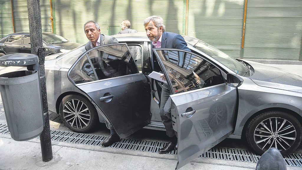 Rogelio Frigerio fue convocado ayer por los gobernadores y hoy podría sumarse a las negociaciones Nicolás Dujovne.