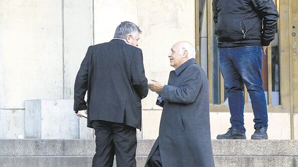 El fiscal Carlos Stornelli a su vuelta a Tribunales luego de los frustrados allanamientos.