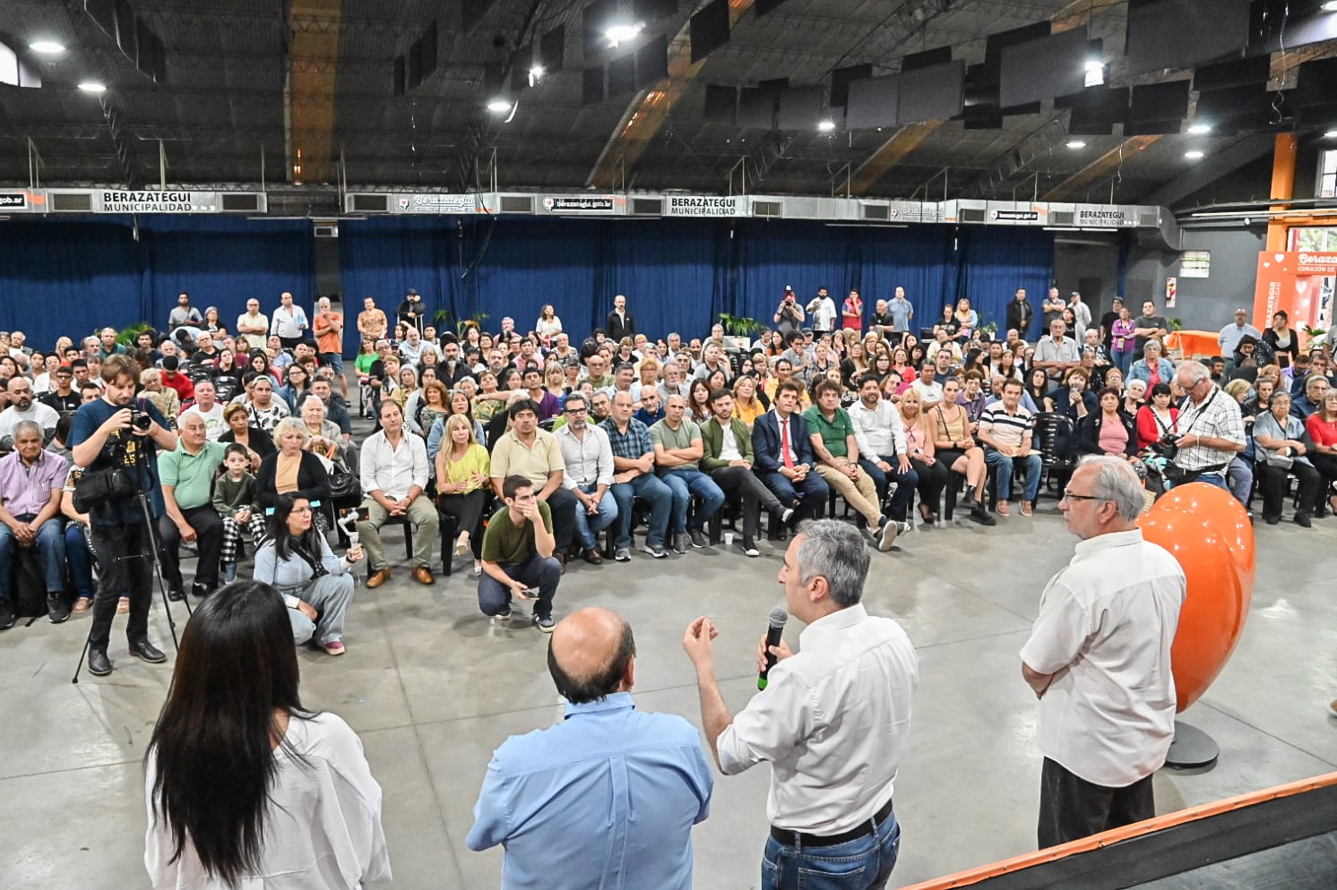 El acto de entrega de viviendas en Berazategui