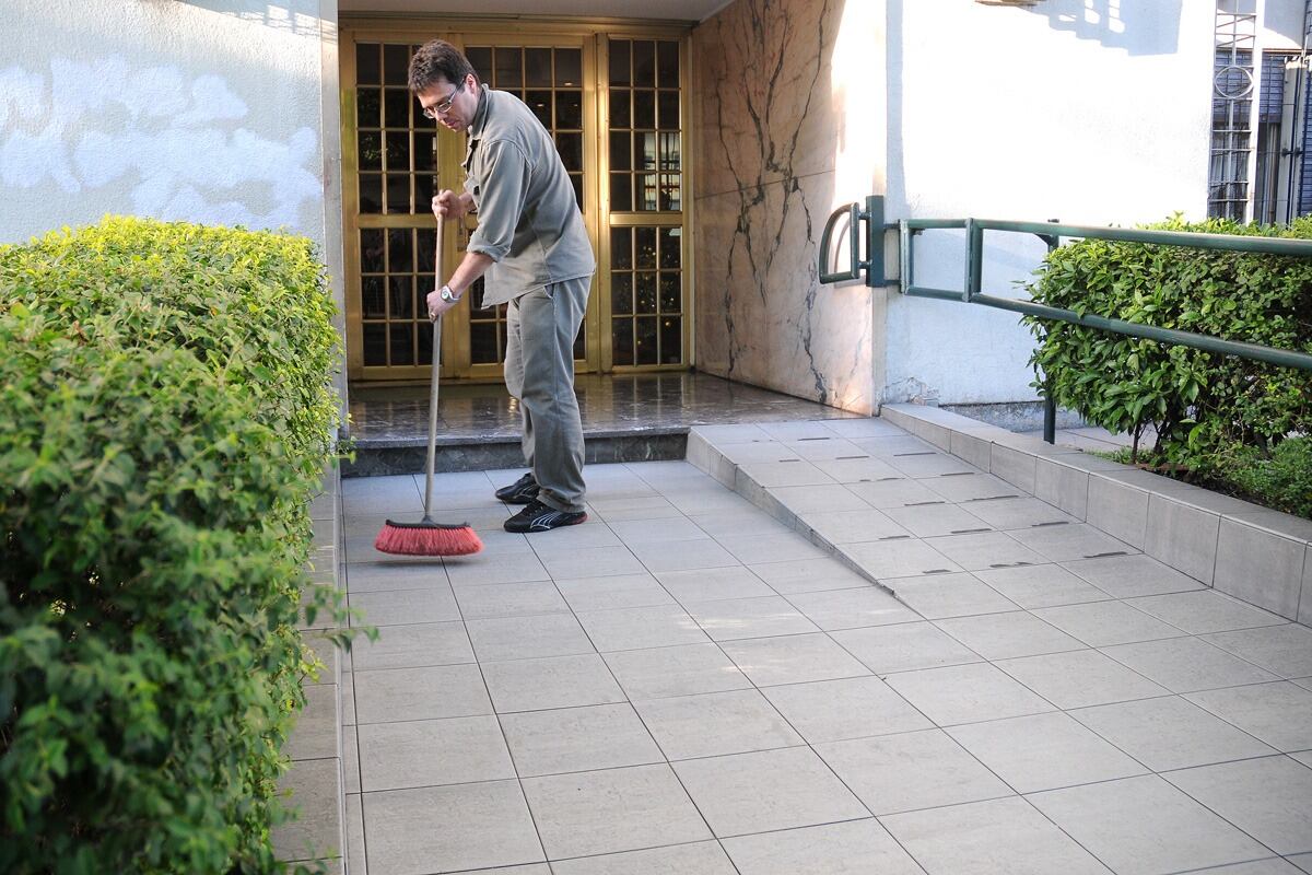 Este 2 de octubre se celebra una vez más el Día de las trabajadoras y trabajadores de edificios.