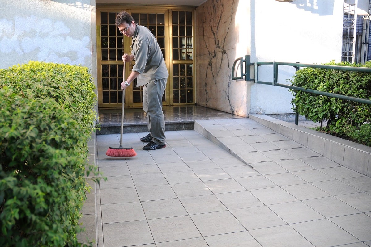 Este 2 de octubre se celebra una vez más el Día de las trabajadoras y trabajadores de edificios.