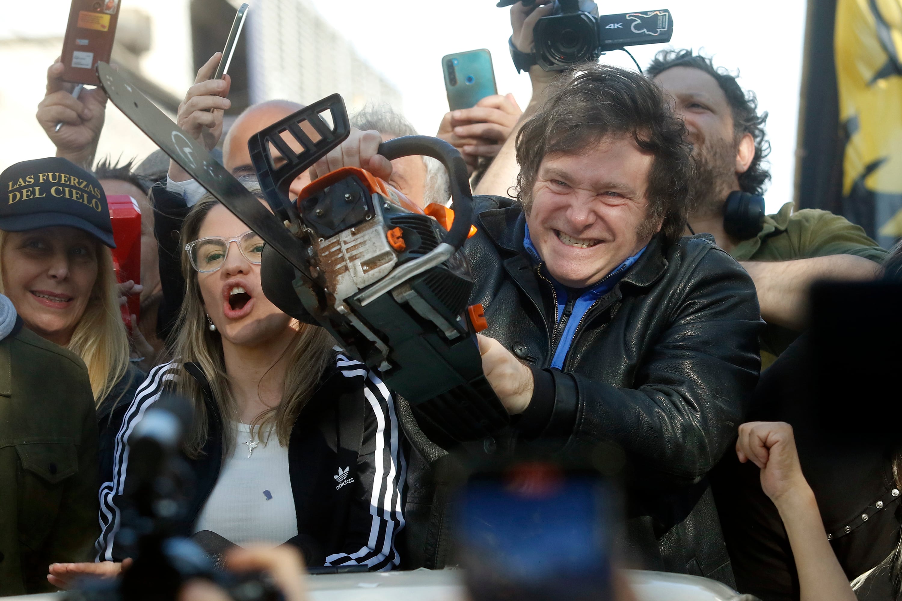 La motosierra de Milei, al parecer, no va a recortar los subsidios a las tarifas.