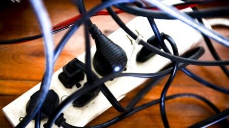 Con la calculadora de consumo eléctrico se puede saber cuánta electricidad consume un hogar al día. Foto: Télam