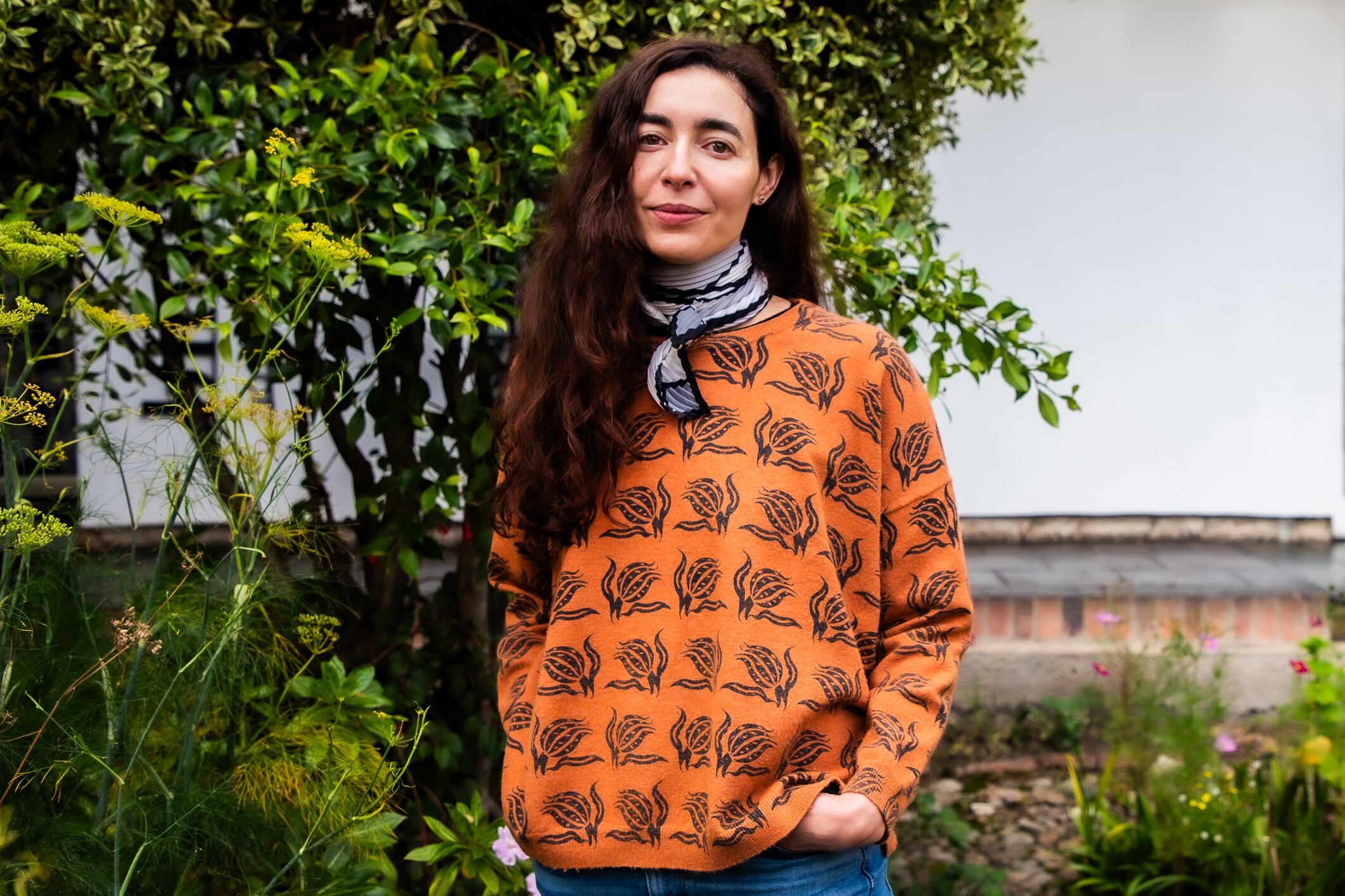 Fernanda Trías nació en Montevideo en 1976 y vive desde hace diez años en Bogotá. 