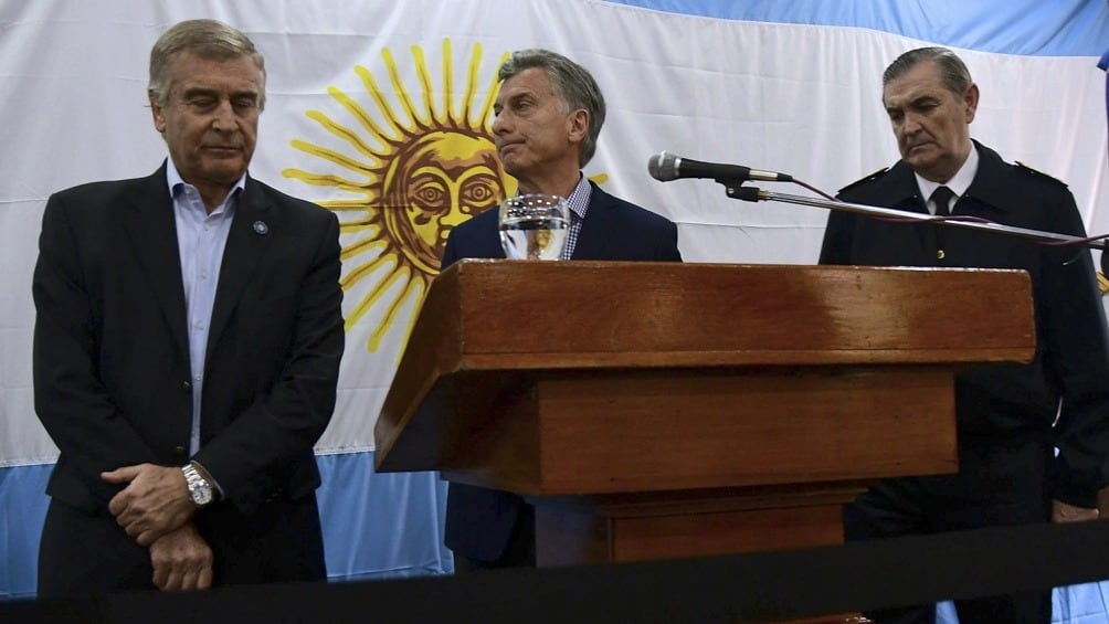 Oscar Aguad, Mauricio Macri y Marcelo Srur en una conferencia de prensa por el submarino.