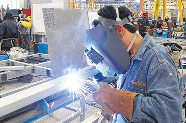 La industria metalúrgica, otra de las ramas manufactureras fuertemente golpeadas y en crisis.