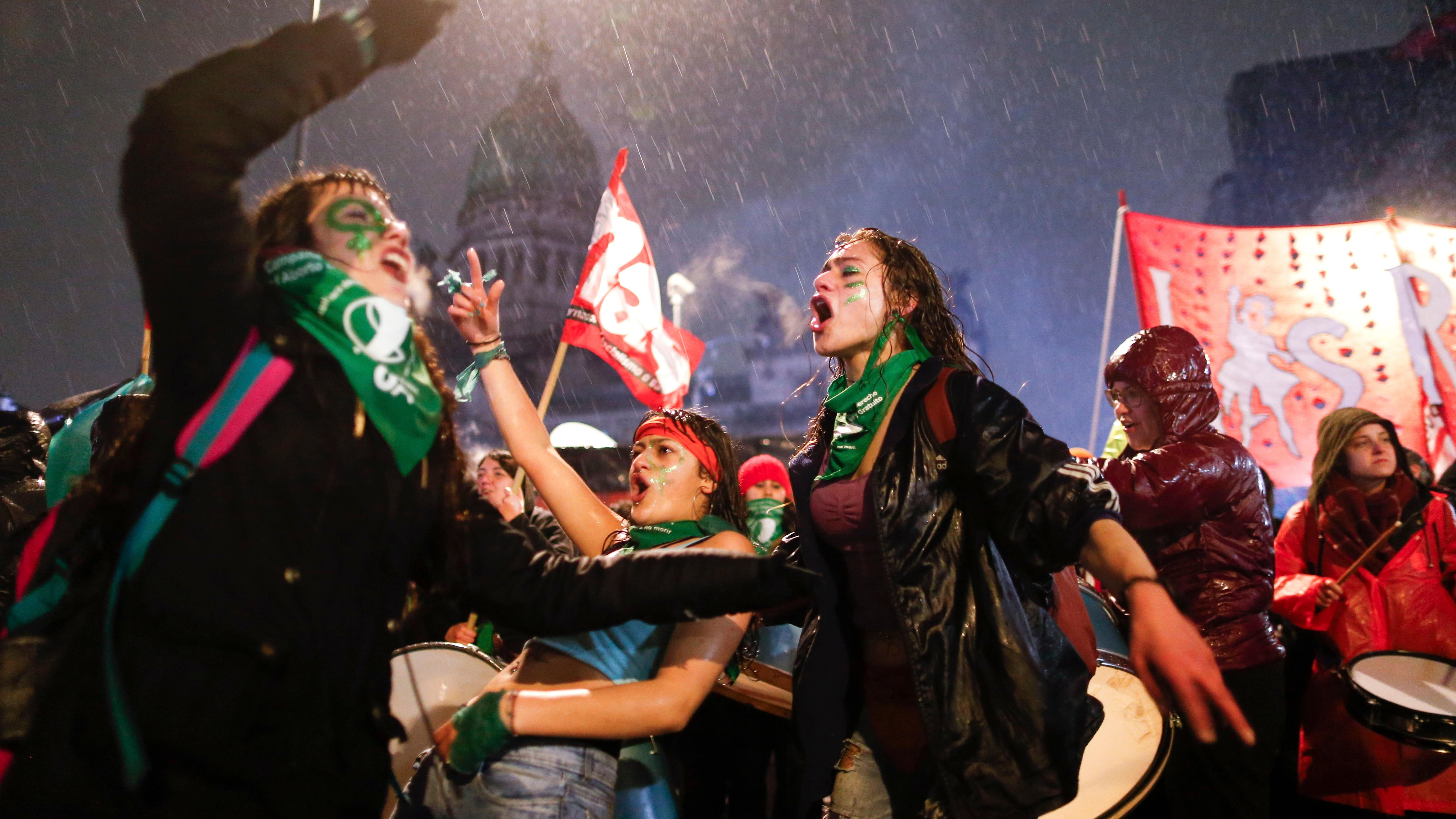 La ola verde en la mirada de la fotógrafa Natacha Pisarenko. 
