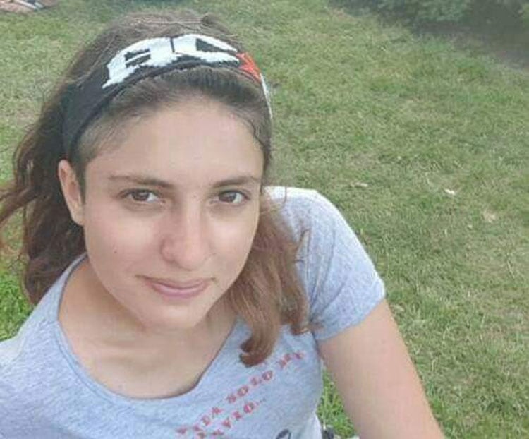 Adriana Escobar, la chica que buscan desde el miércoles.