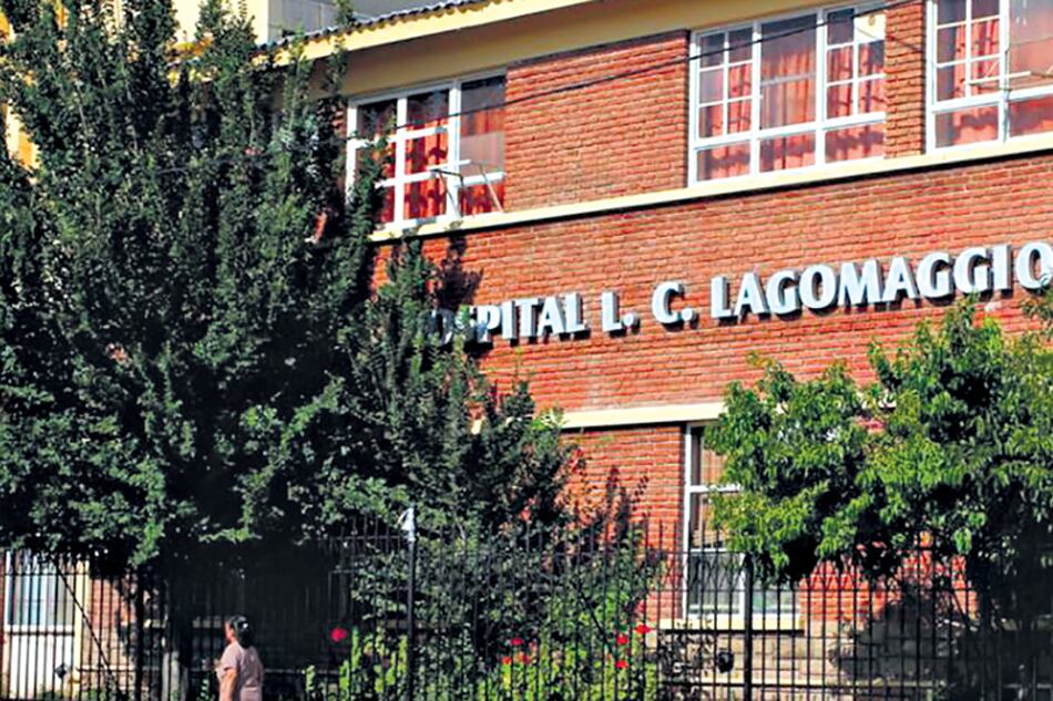 La mujer lucha por su vida en la terapia intensiva del Hospital Lagomaggiore.
