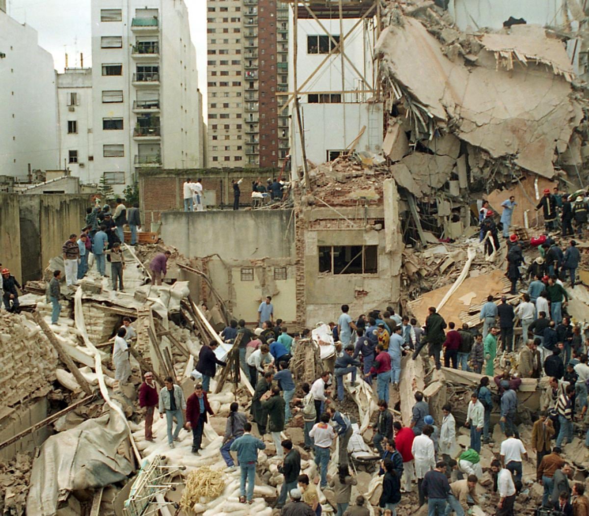 Andrés Larroque no sólo un pedido de nulidad de toda la causa por el Memorándum de Entendimiento con Irán, sino que denunció a Gustavo Hornos y Mariano Borinsky por prevaricato, incumplimiento de los deberes de funcionario público y asociación ilícita.