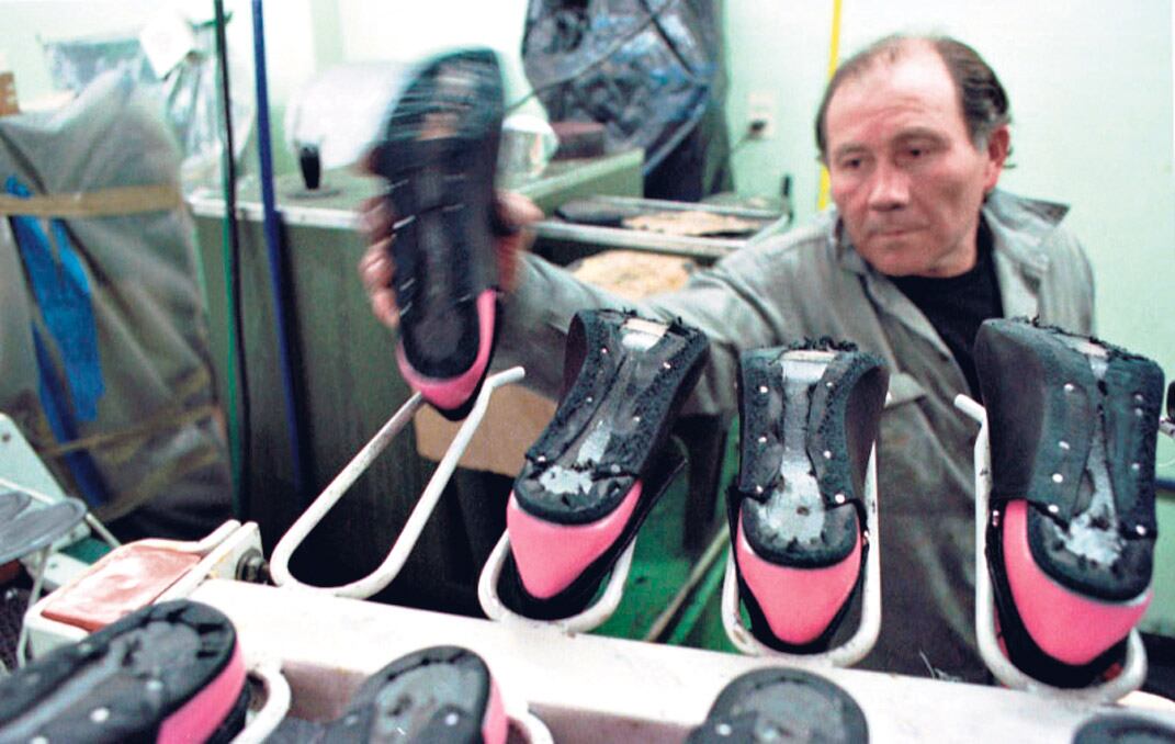 La producción de calzado y marroquinería retrocedió 6,5 por ciento el mes pasado.