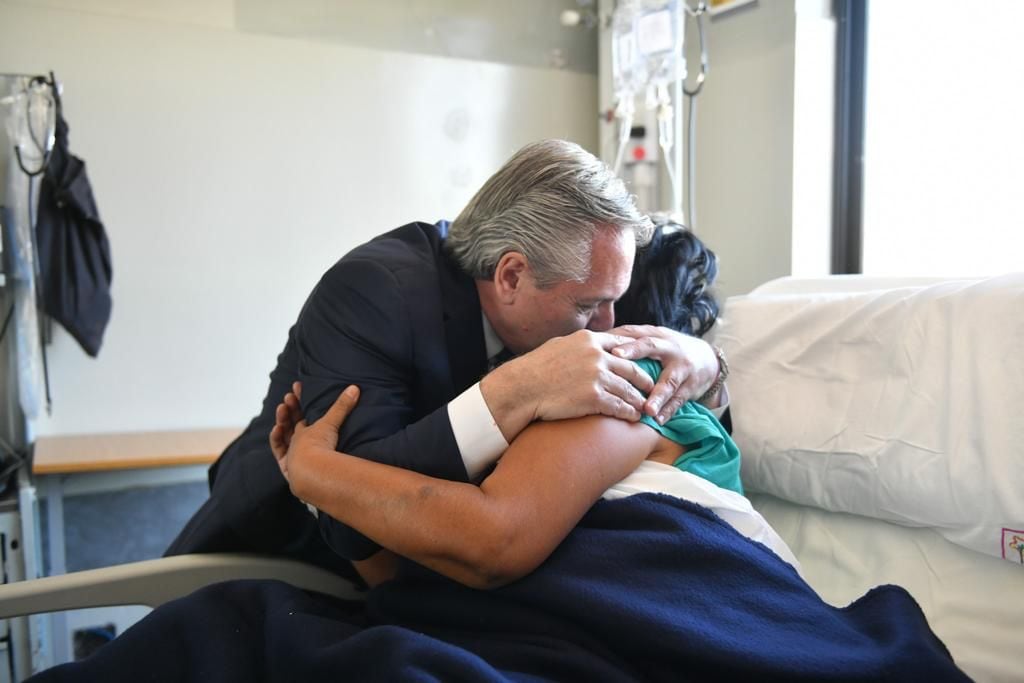 El abrazo entre Alberto Fernández y Milagro Sala.